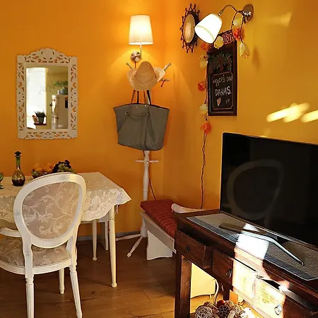 Roso * Gradac (Split-Dalmatia)