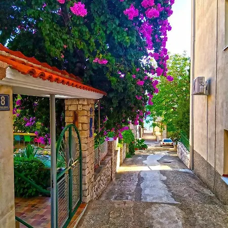 Roso Apartment Gradac (Split-Dalmatia)