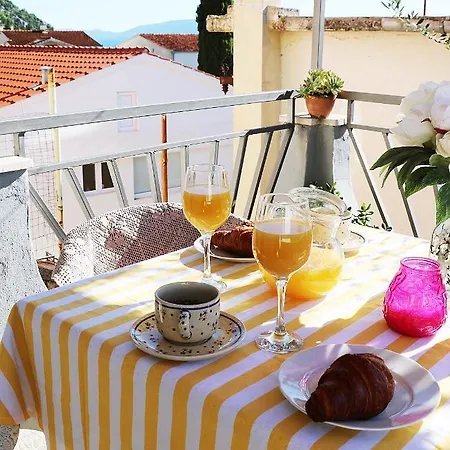 Apartment Roso Gradac (Split-Dalmatia)