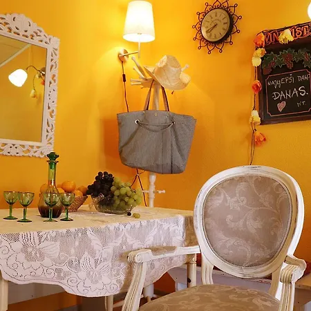 Roso Apartment Gradac (Split-Dalmatia)