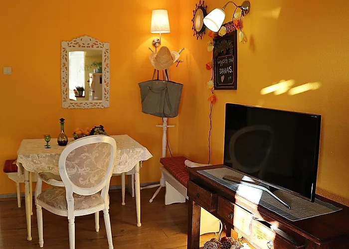 Roso * Gradac (Split-Dalmatia)