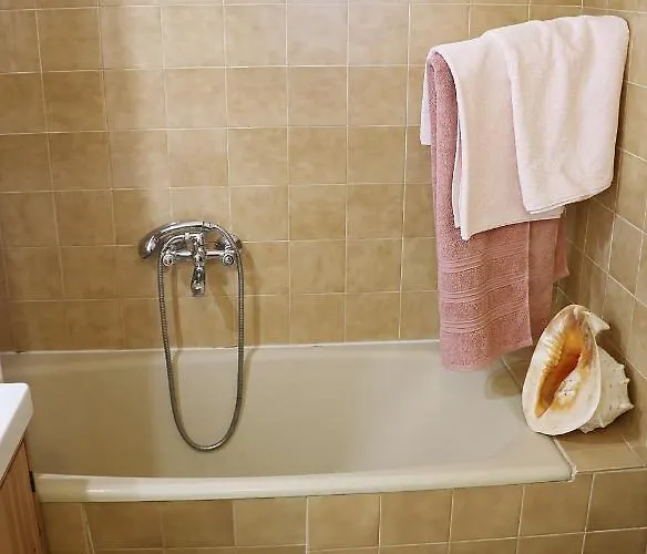 Roso * Gradac (Split-Dalmatia)